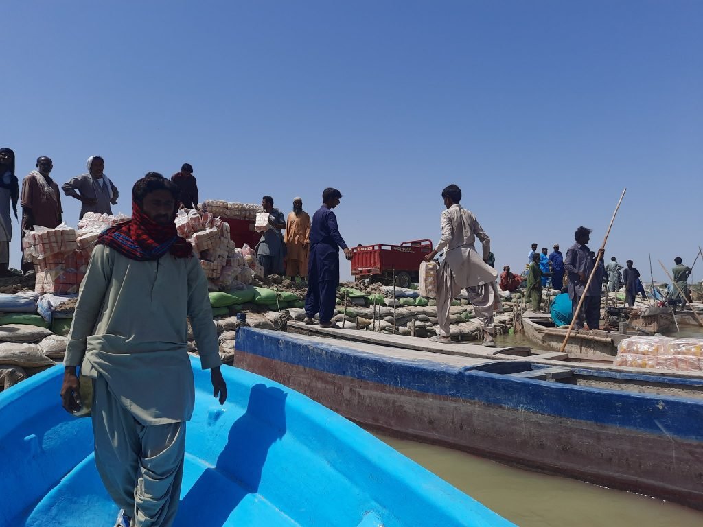 Boats to shuttle between Dadu & flooded towns to provide food, water and other necessities.