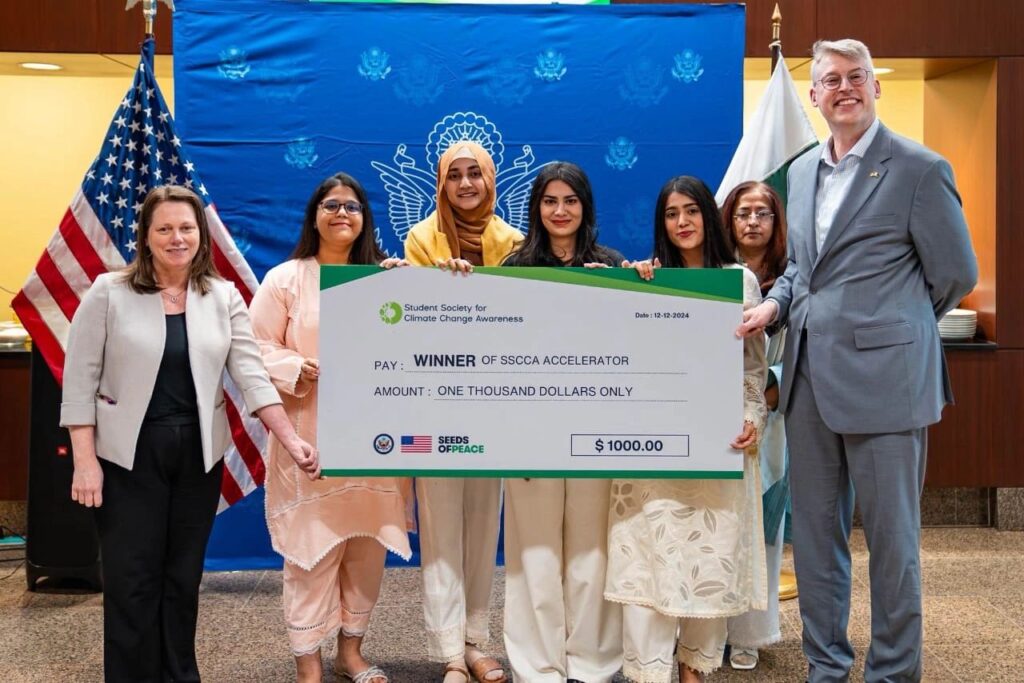 🌿 Greener Sindh, Cleaner Waters: CEJ-IBA Students Lead the Way!